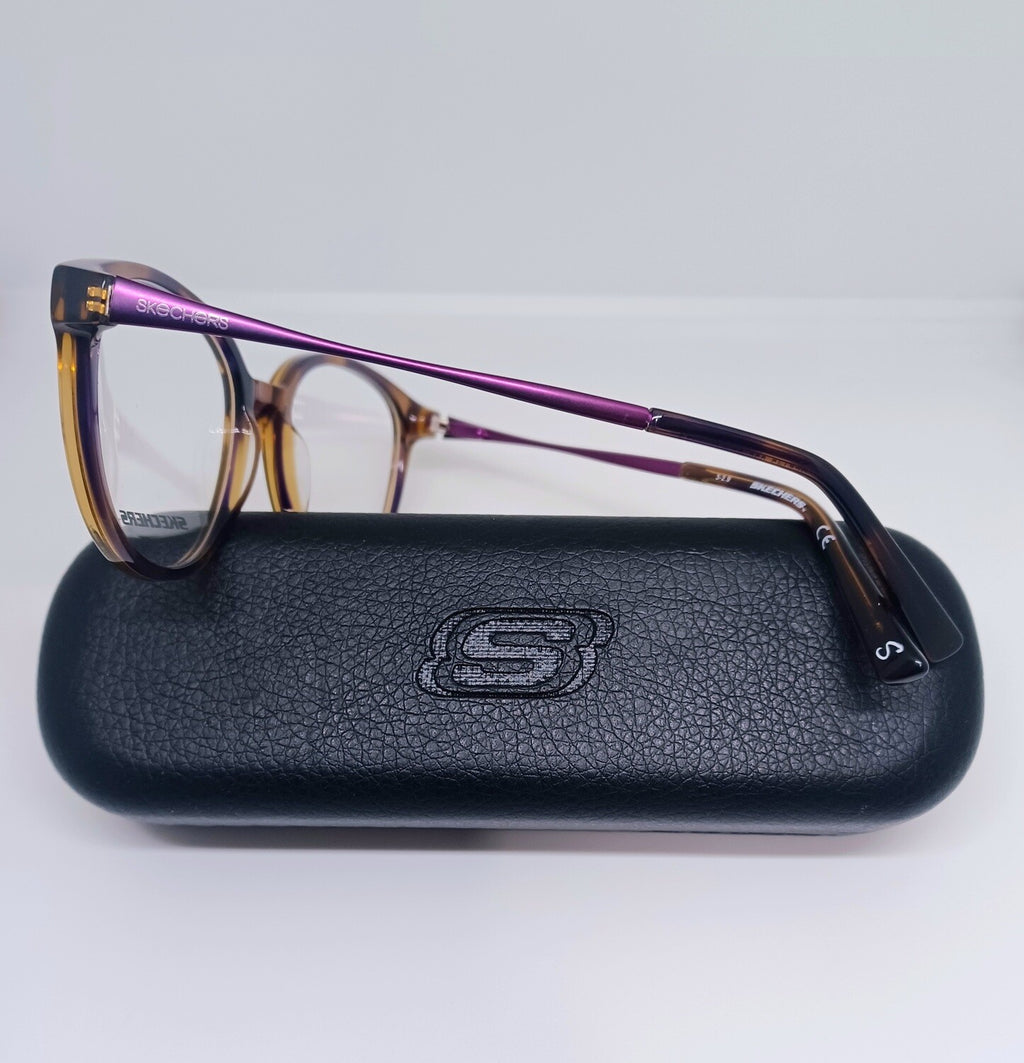 Skechers