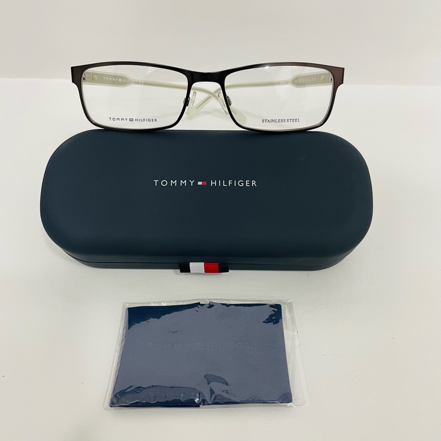 Tommy Hilfiger