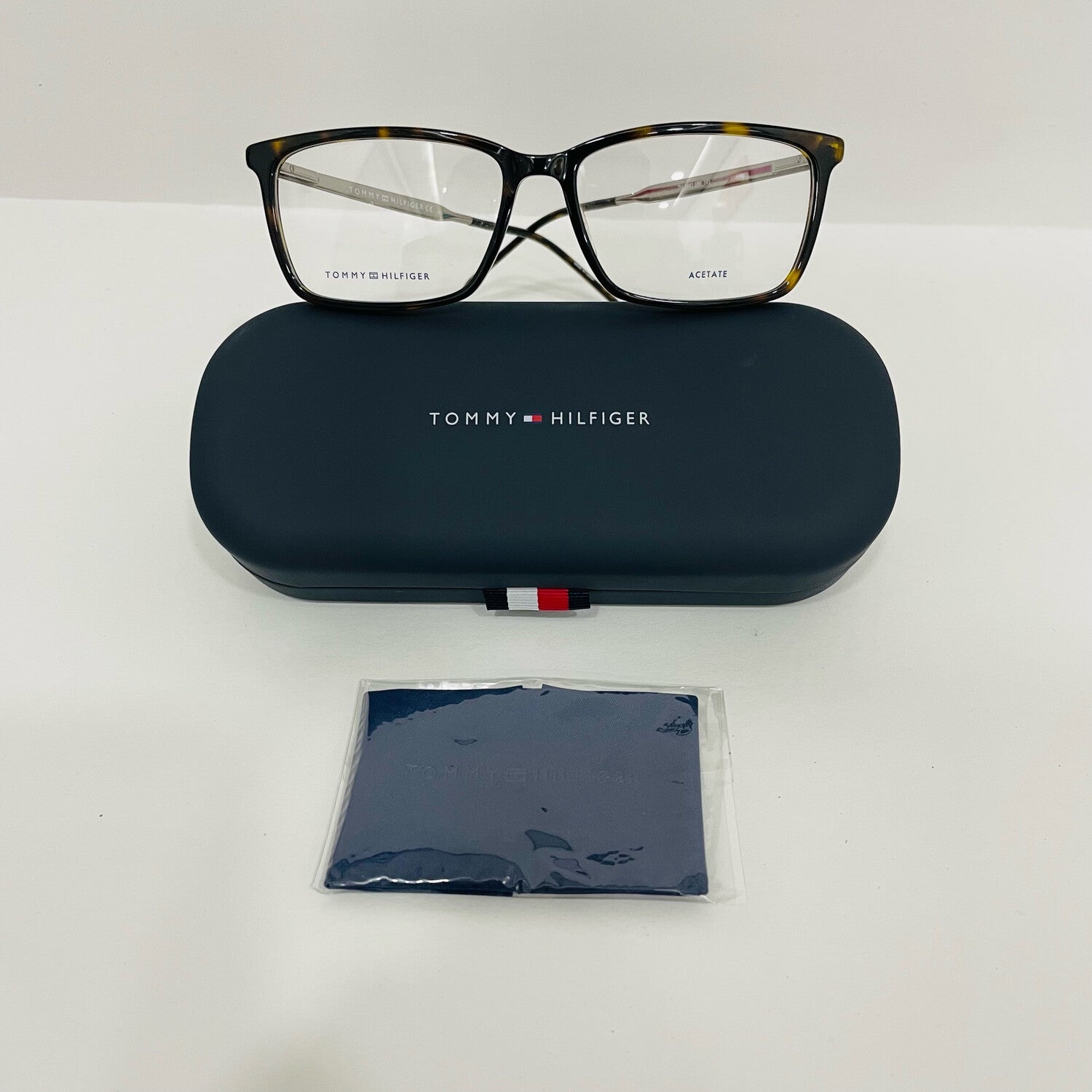 Tommy Hilfiger