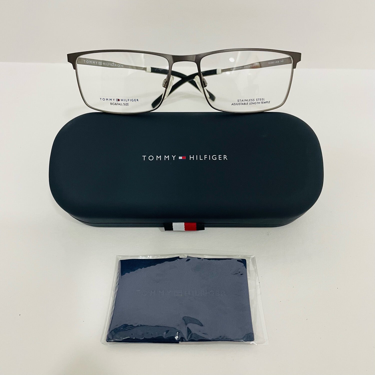 Tommy Hilfiger