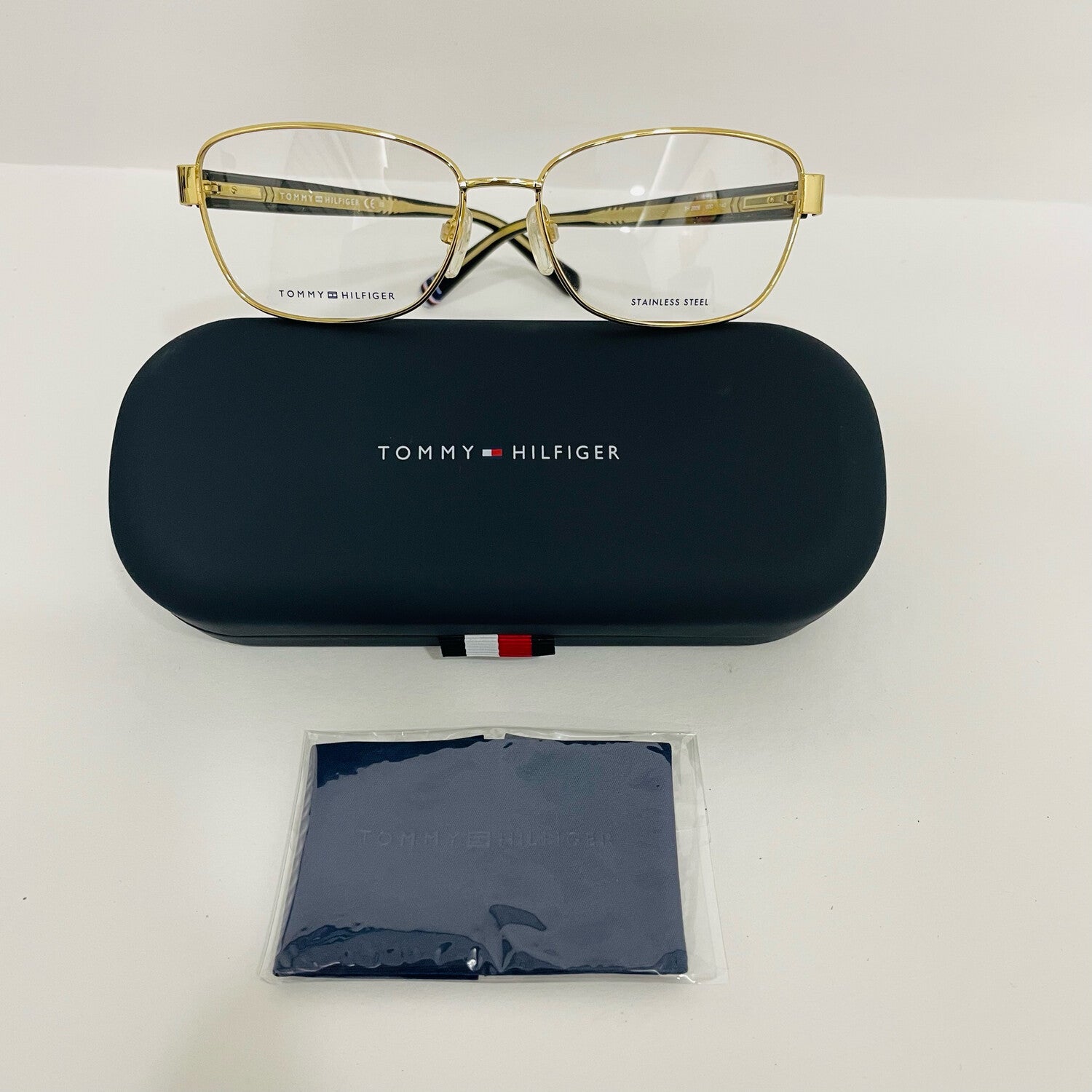 Tommy Hilfiger