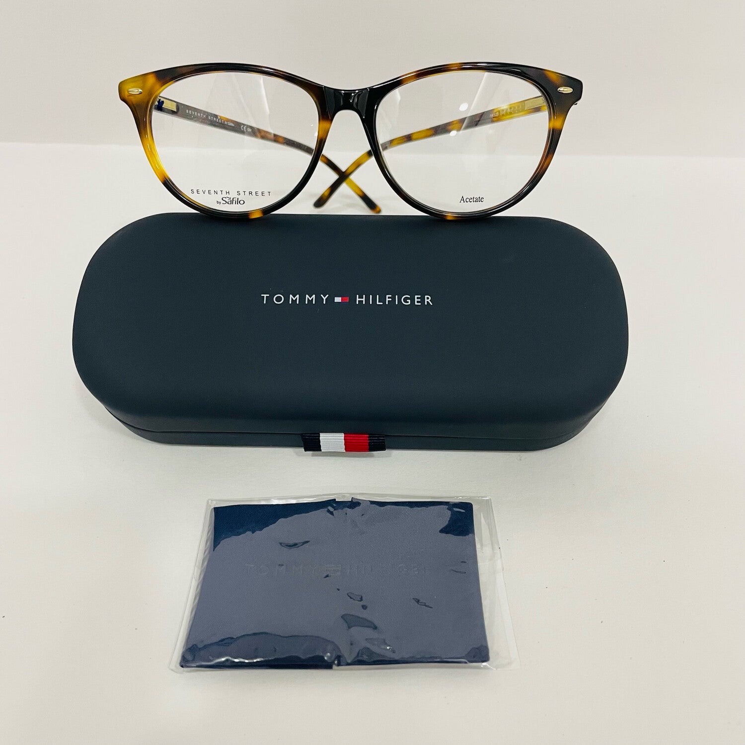 Tommy Hilfiger