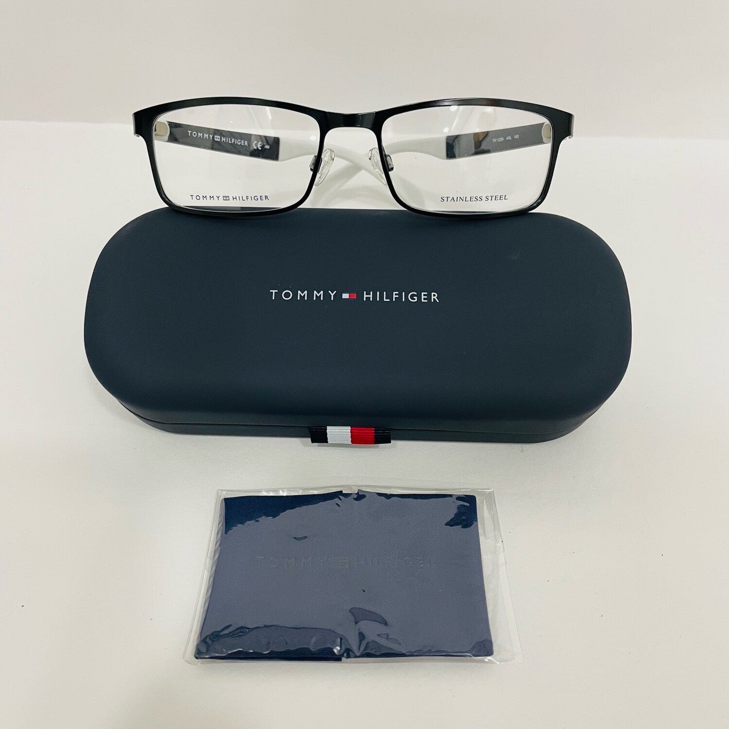 Tommy Hilfiger
