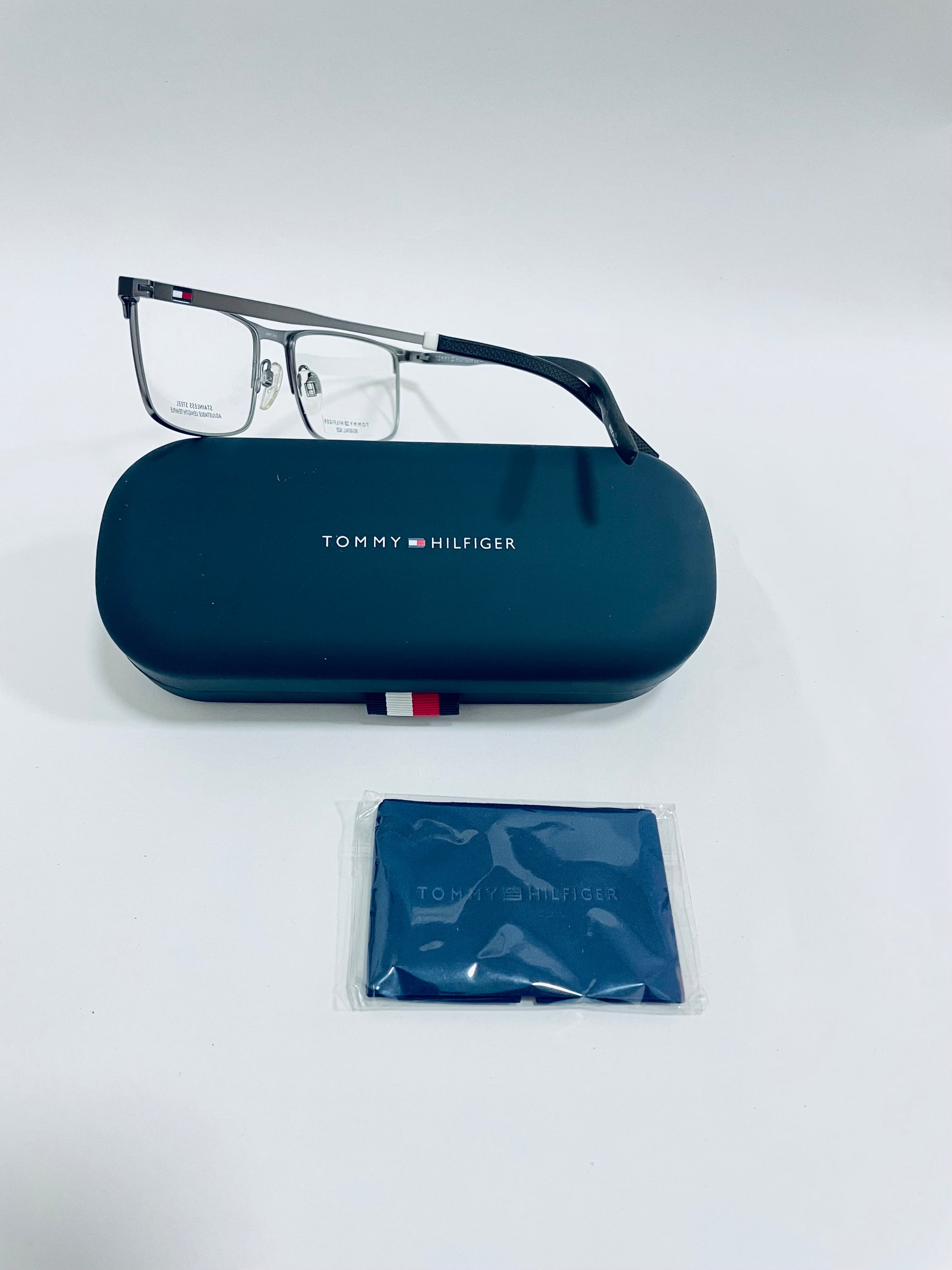 Tommy Hilfiger