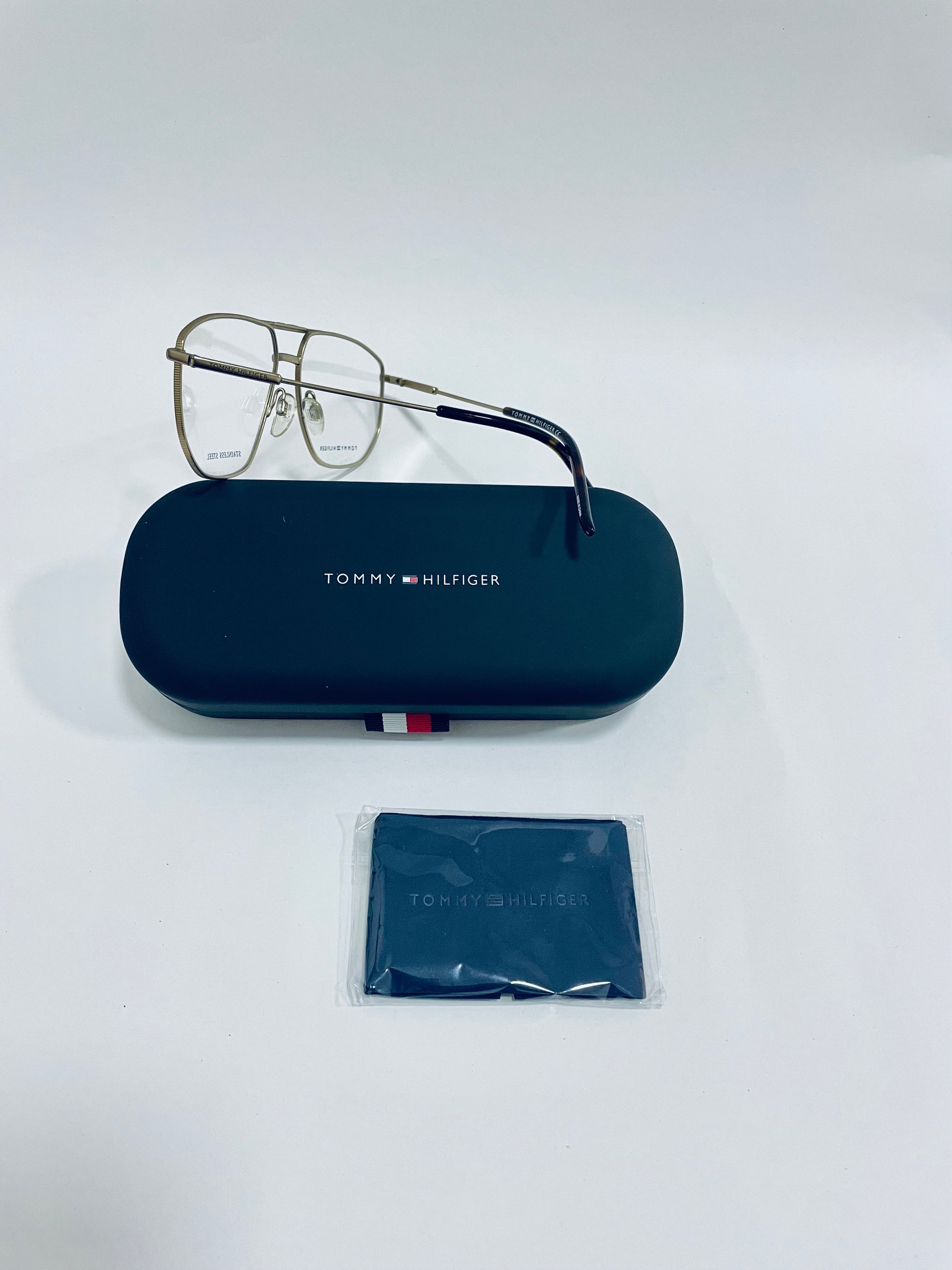 Tommy Hilfiger