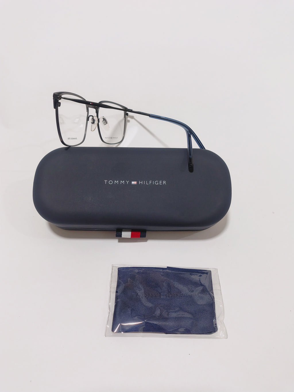 Tommy Hilfiger
