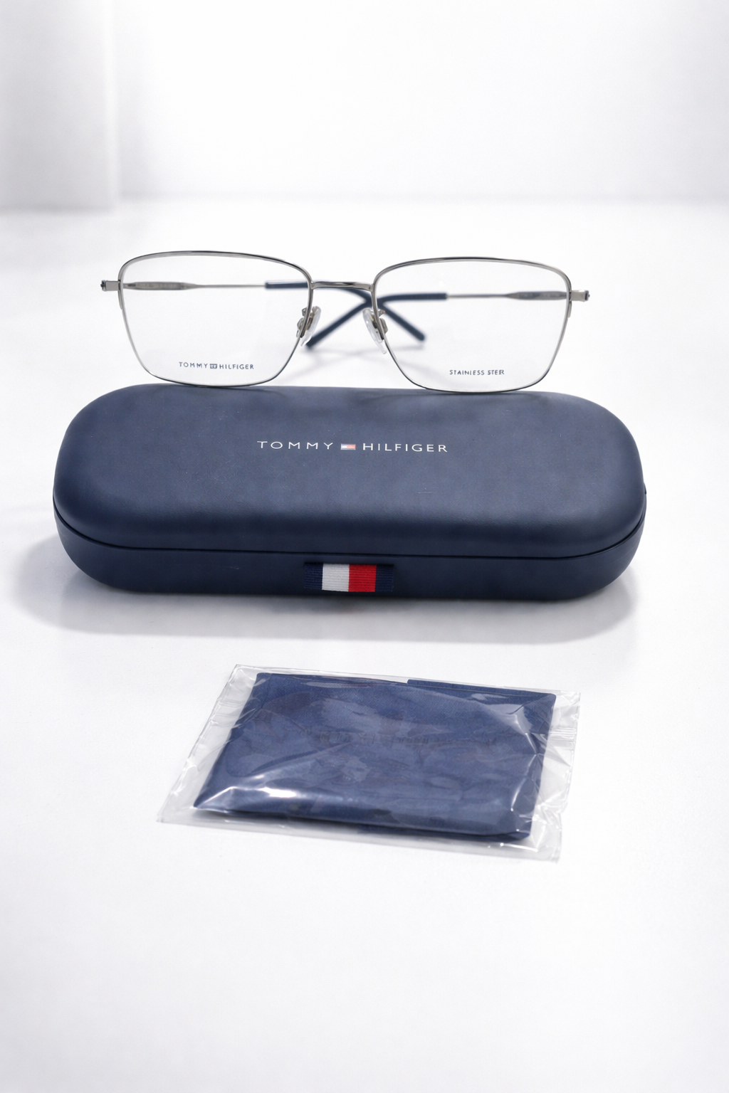 Tommy Hilfiger