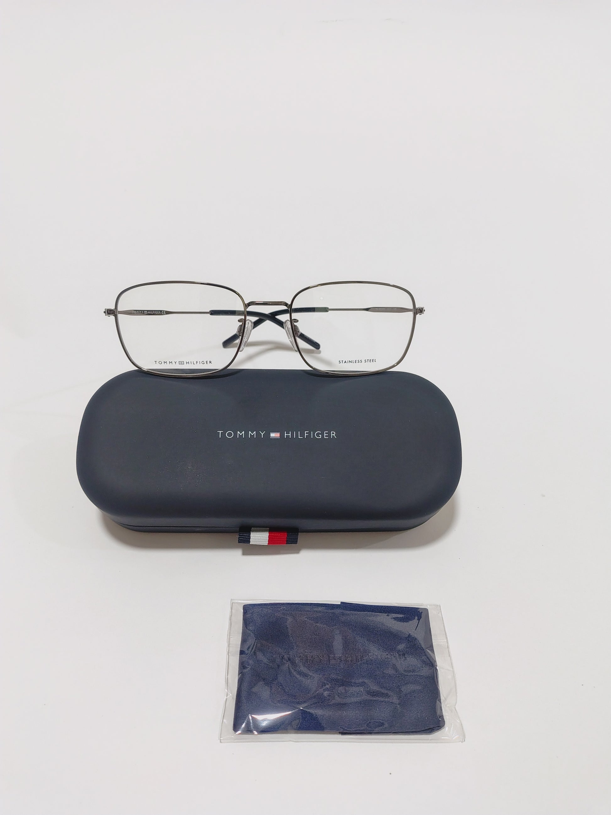 Tommy Hilfiger