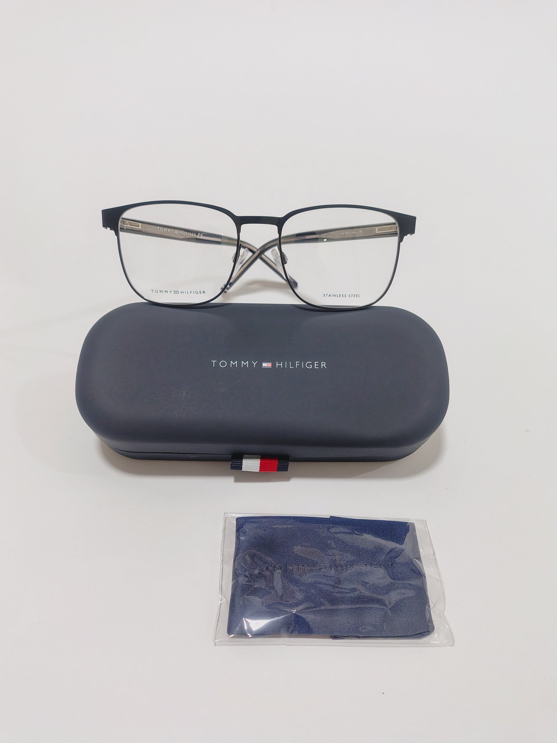 Tommy Hilfiger